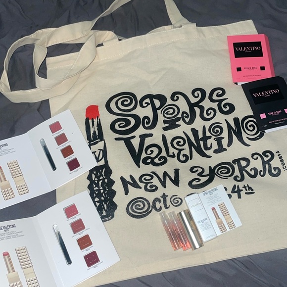 Valentino spike Matte lipstick set - Picture 1 of 12
